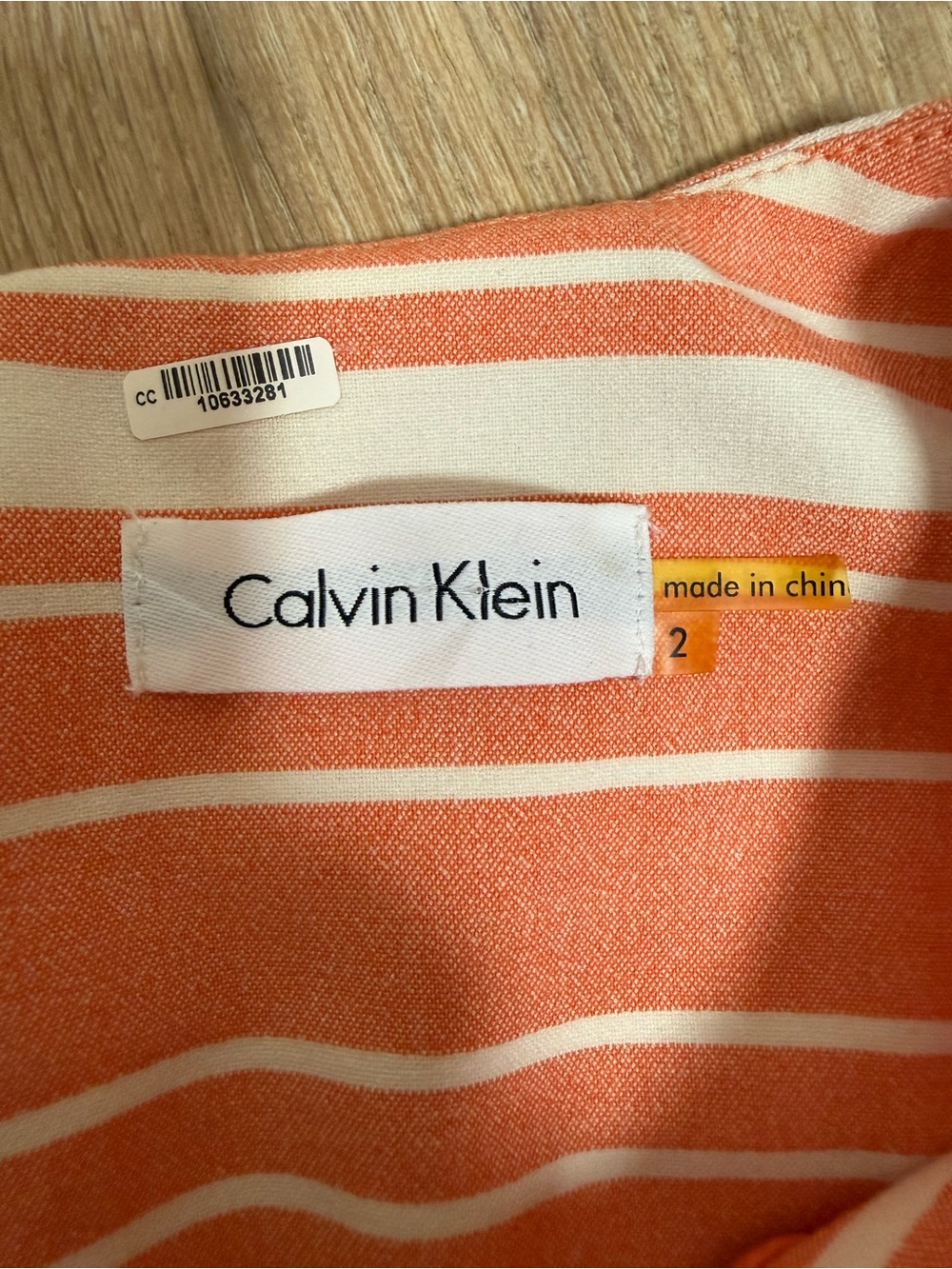 Calvin Klein Coral White Striped Sheath Dress Gold Belt Size 2 - Picture 4 of 4